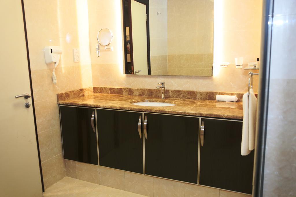 דובאי Al Faris 1 Hotel Apartments מראה חיצוני תמונה